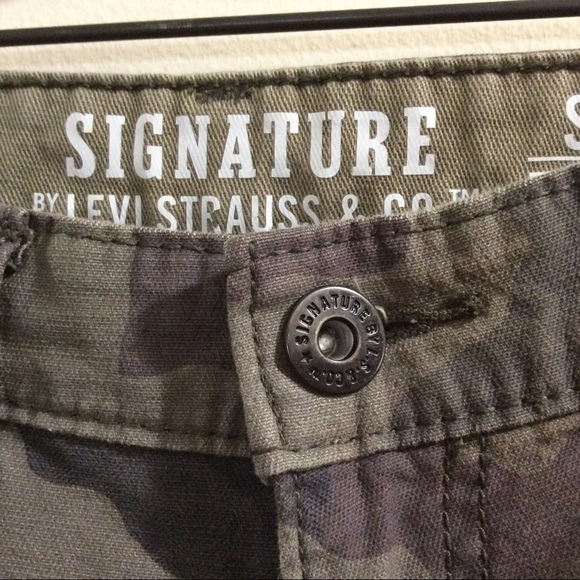 Men’s Signature Levi Strauss & Co. camo jeans - Picture 7 of 10